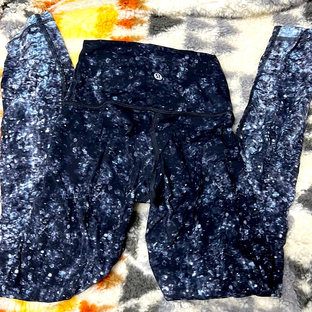 Lululemon size 2
